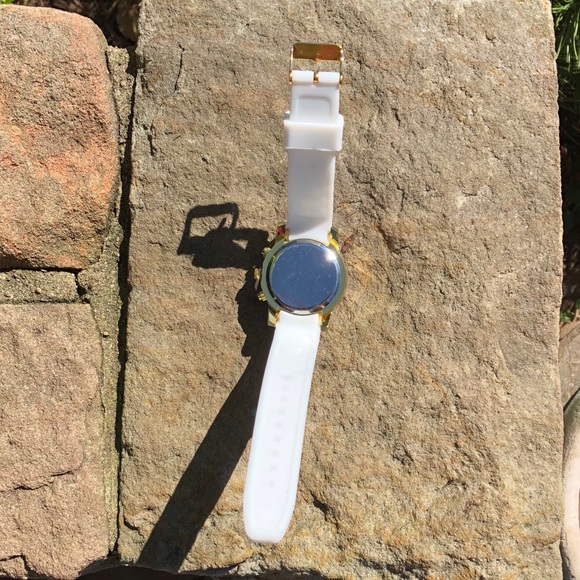 T+J Design Gold and White Watch - Picture 4 of 4